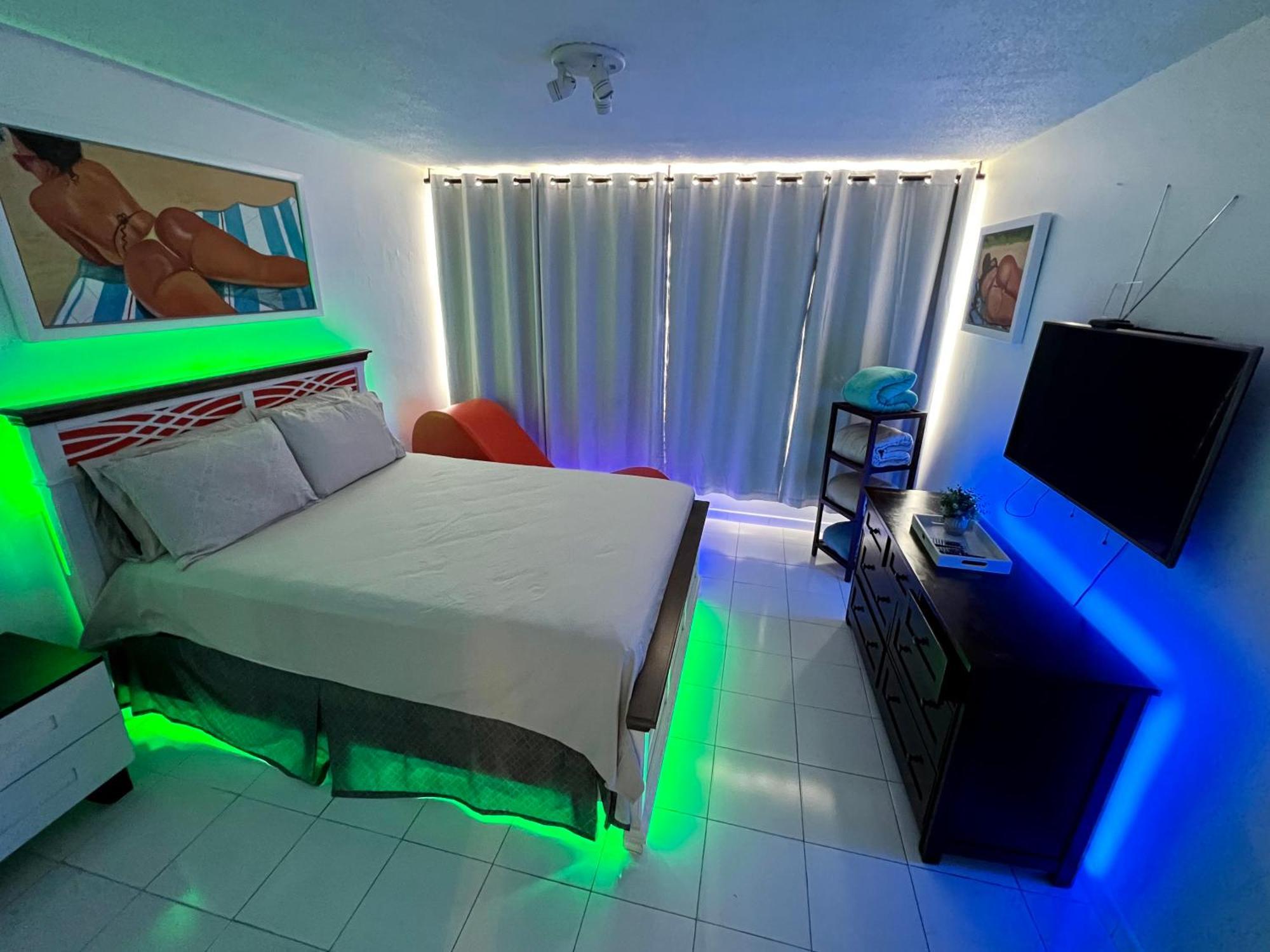 Beachfront Tropical Tantra Apartment سان خوان المظهر الخارجي الصورة